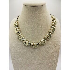 Vintage Gold Tone Faux Pearl Textured Leaf Choker Necklace Adjustable J-Hook